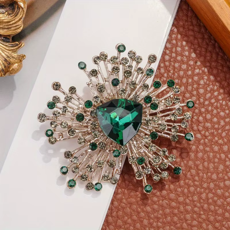 Broche rétro exagérée en strass - Luxe