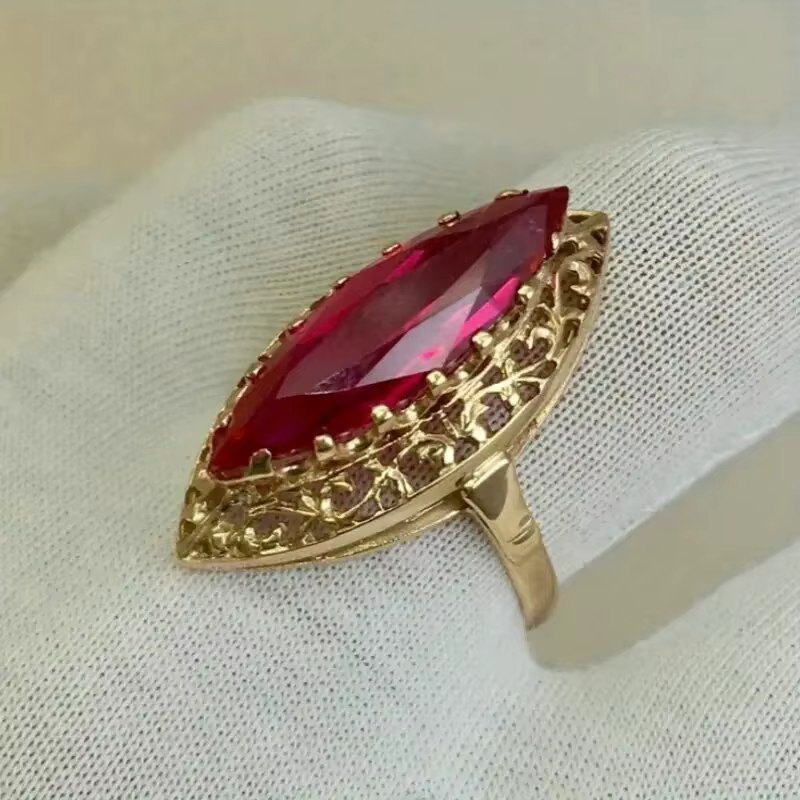 Huitan – bague couleur or noble pour femmes