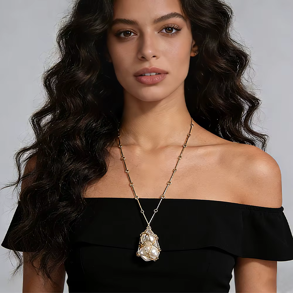 Collier ras du cou moderne et romantique avec perles en cage et chaîne satellite
