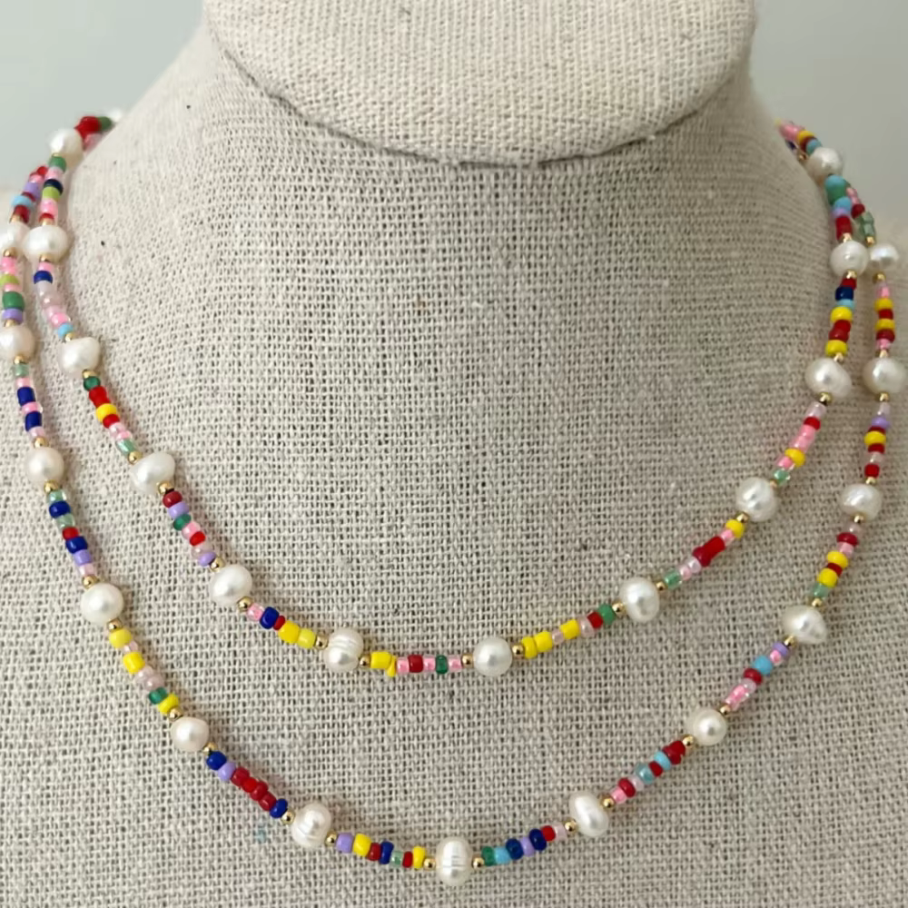Chaîne de perles colorées bohème faite à la main pour femmes