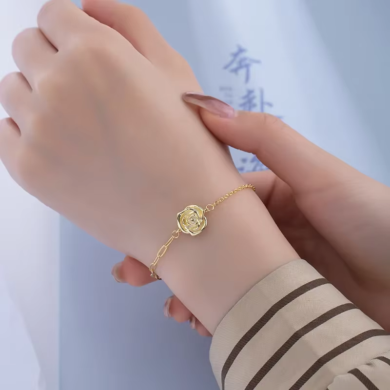 Bracelet vintage couleur or avec fleur de rose pour femme