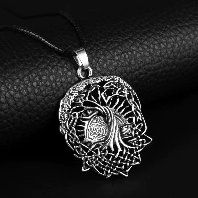 Collier arbre de vie slavique