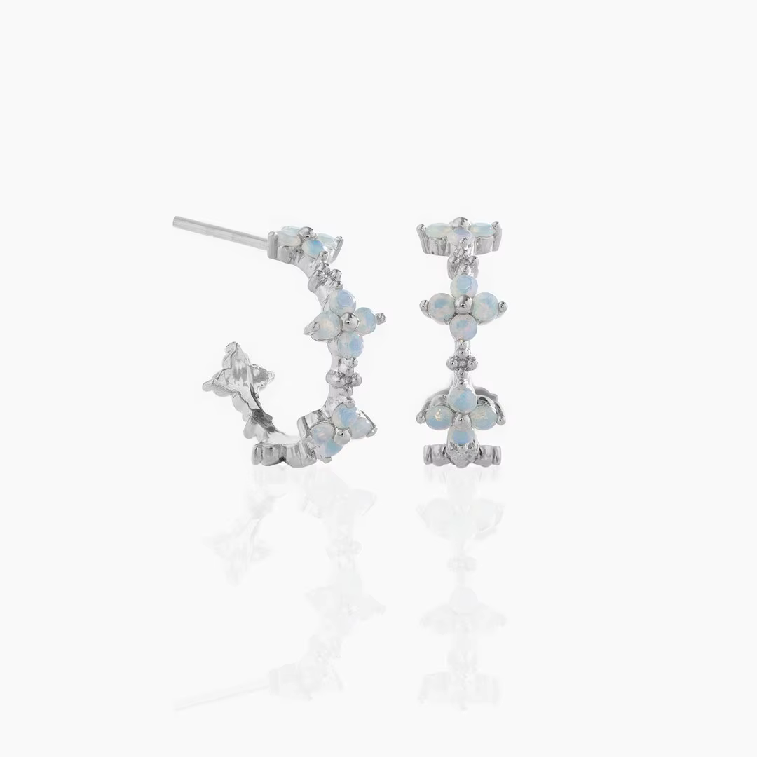 Boucles d'oreilles trèfle couleur or Ins