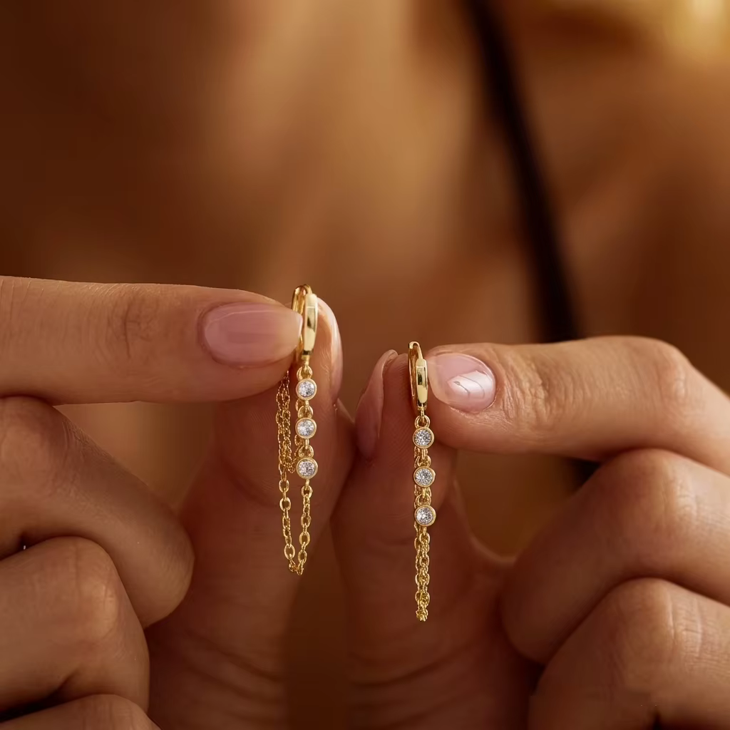 Boucles d'oreilles longues de luxe françaises avec plusieurs couches de chaînes et strass pour femmes