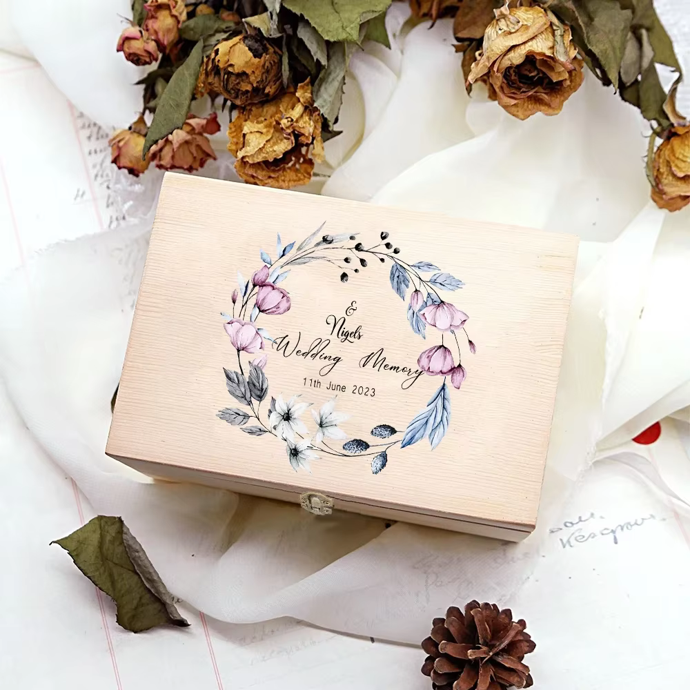 Boîte de mémoire florale personnalisée en bois