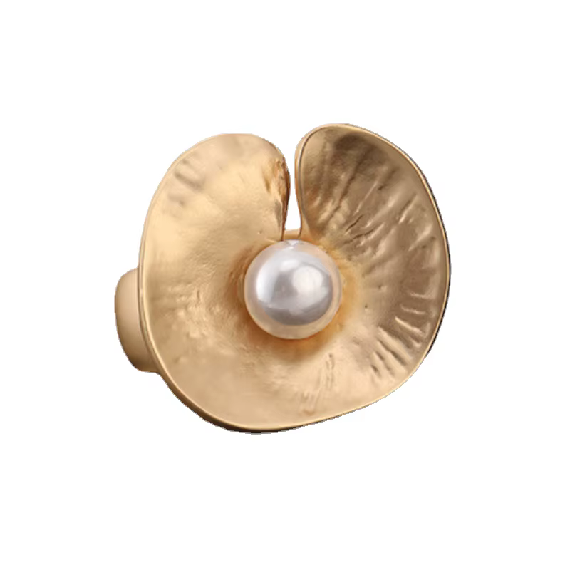Bijoux à la mode, Design européen et américain