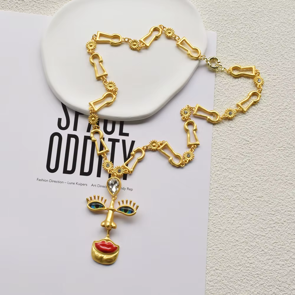 Collier avec pendentif yeux en métal de Style Baroque pour femmes