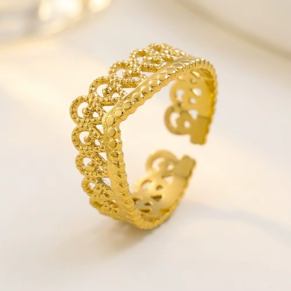 Bague en Acier Titane au Design Couronne Rétro pour Femme