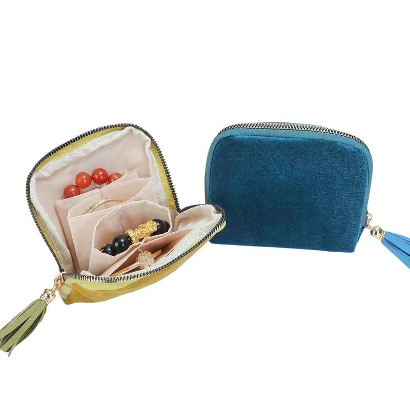 Pochette à bijoux en velours doux