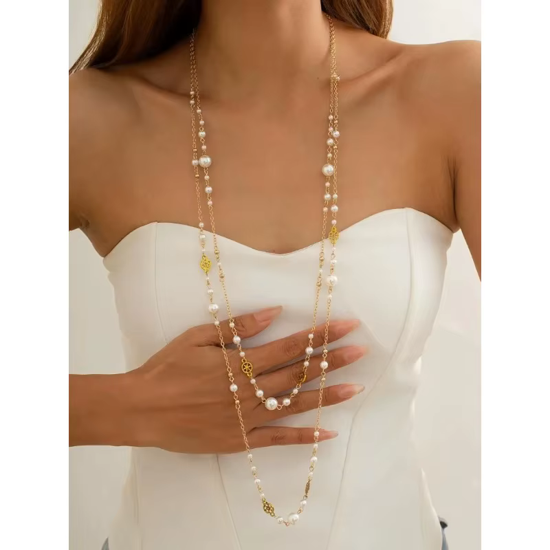 Colliers longs de perles dorées pour femmes