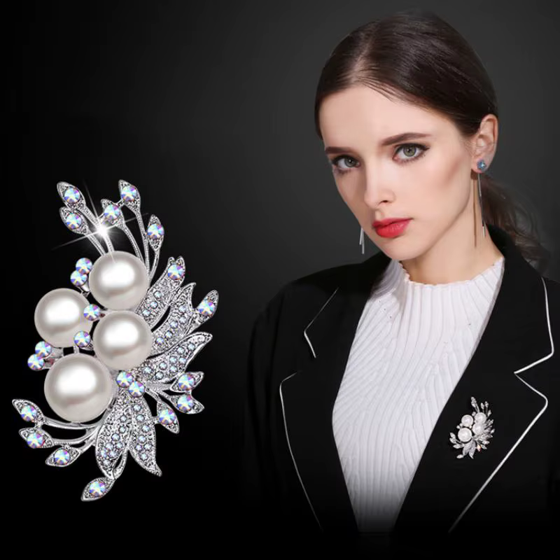 Broches de luxe en perles de cristal pour femmes