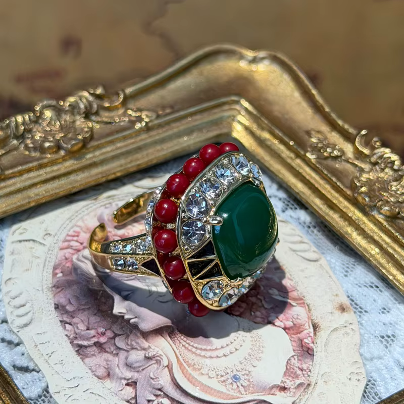 Bague vintage verte couleur or pour femme