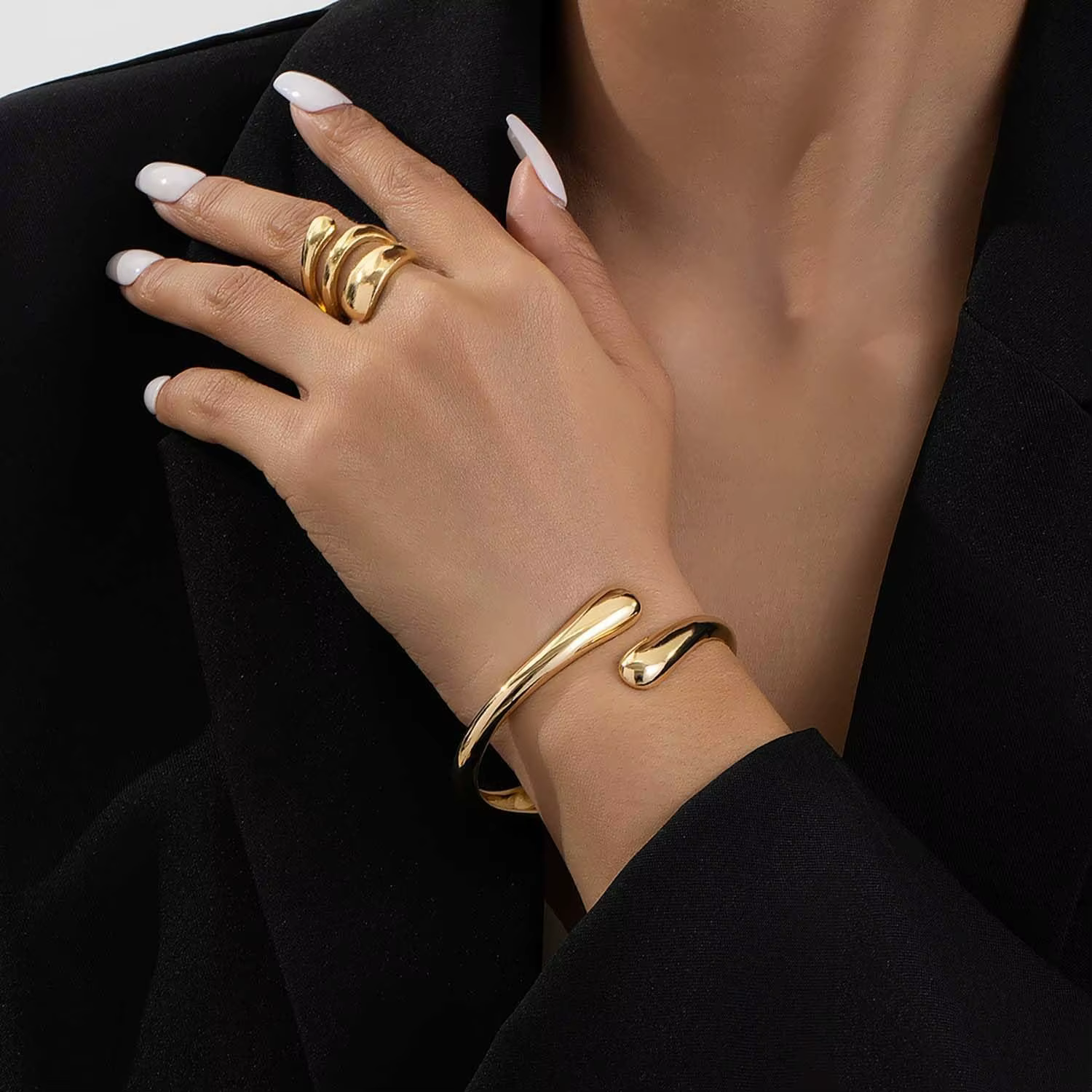 Bracelets en or pour femmes et adolescentes