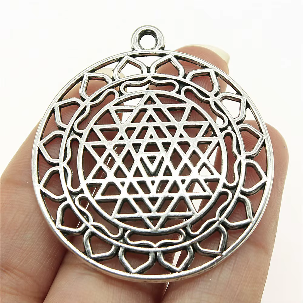 WYSIWYG 4 pièces 44x40mm filigrane Sri Yantra pendentifs pour la fabrication de bijoux