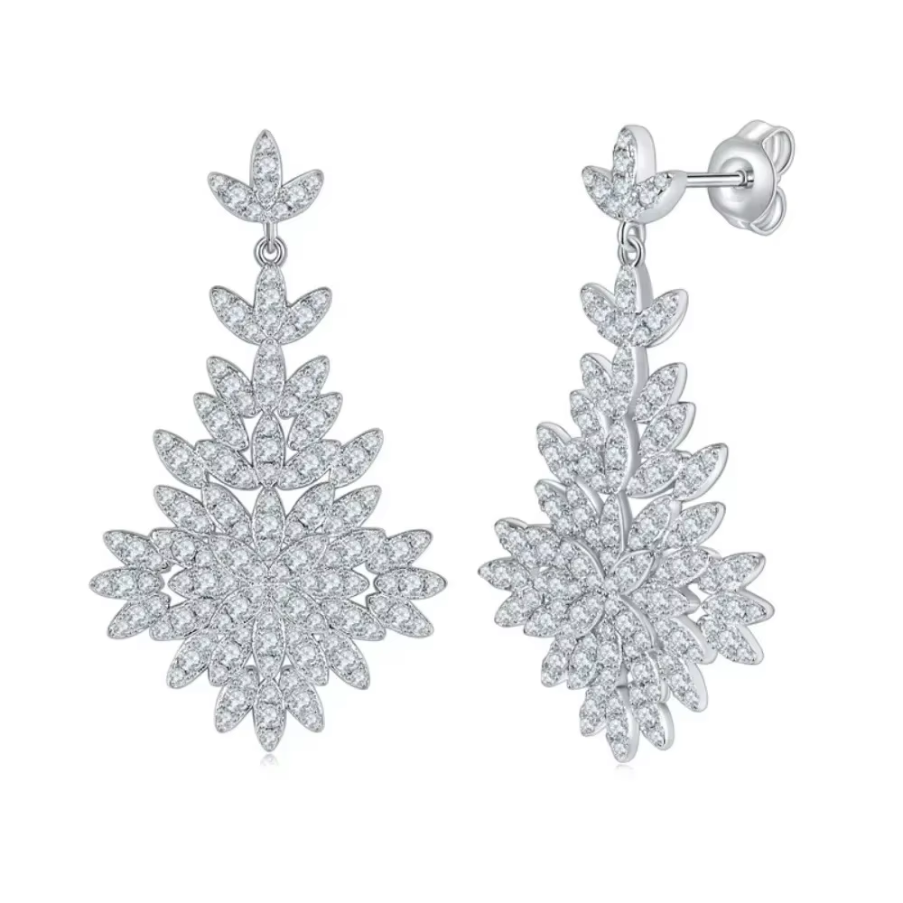 Boucles d'oreilles pendantes en forme de feuille en moissanite LinkerLove