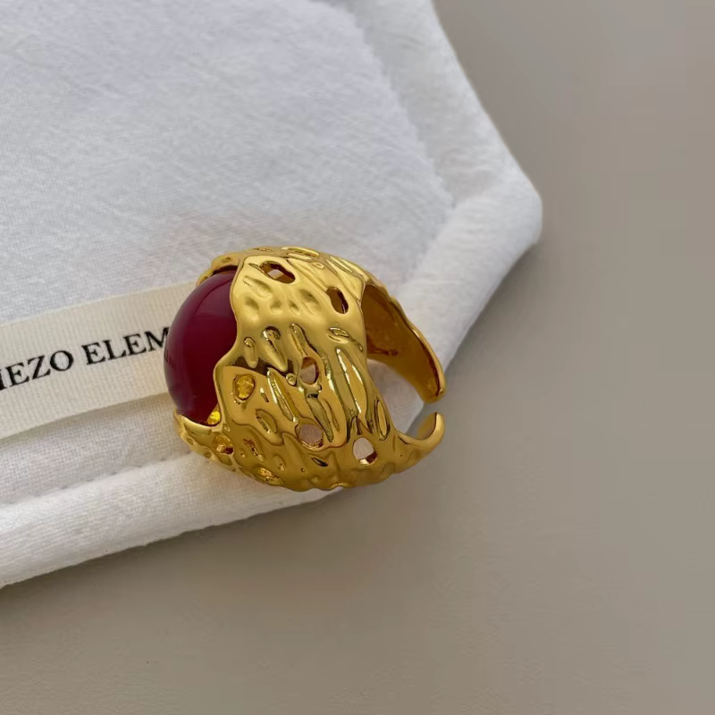 Minar – bague de cocktail irrégulière en résine bordeaux