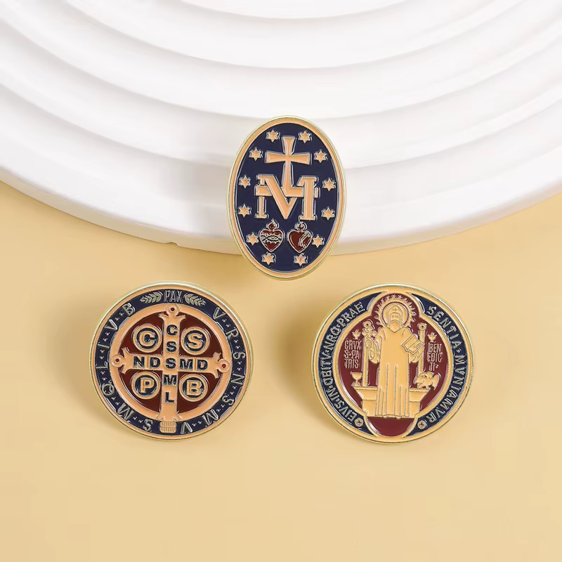 Broches émaillées Croix Catholique Jésus Vierge Marie de Guadalupe Religieuses Chrétiennes