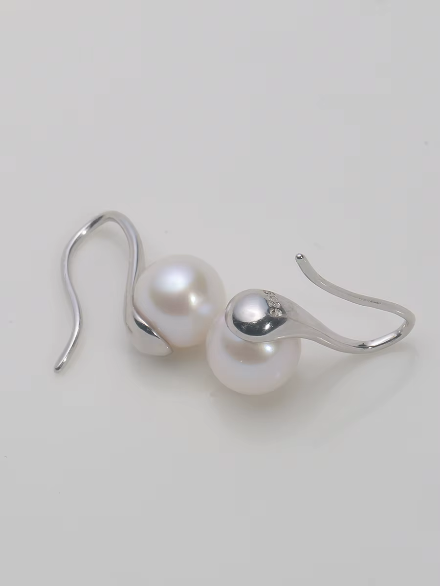 Boucles d'oreilles en argent sterling 925 Mareora avec perle d'eau douce naturelle ronde