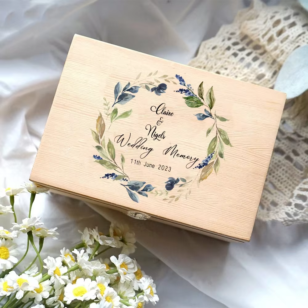 Boîte de mémoire florale personnalisée en bois