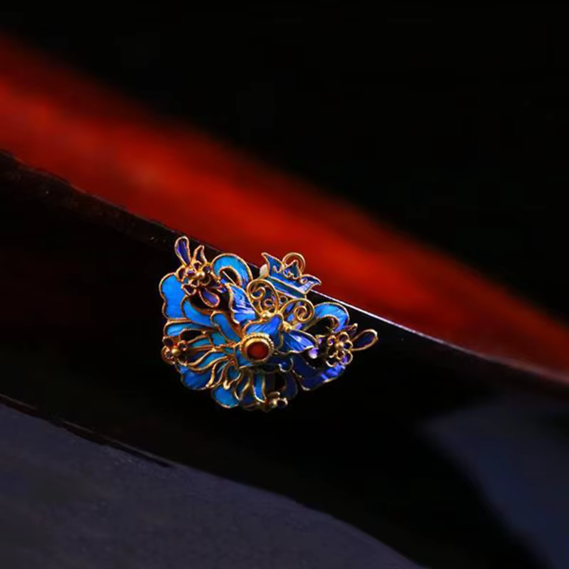 Broche de styliste en porcelaine émaillée pour femme