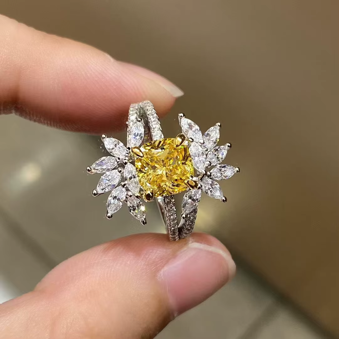 Bague Halo 2Ct 7*7mm en diamant jaune créé taille coussin