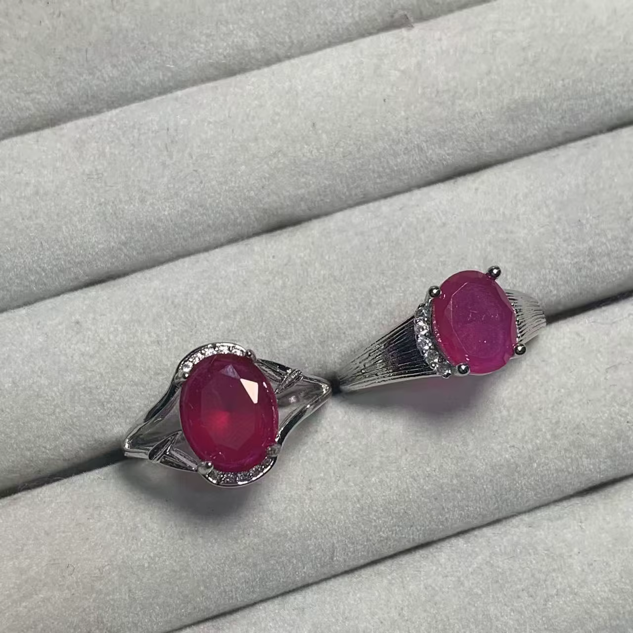 Bague extravagante en rubis naturel réglable pour femme