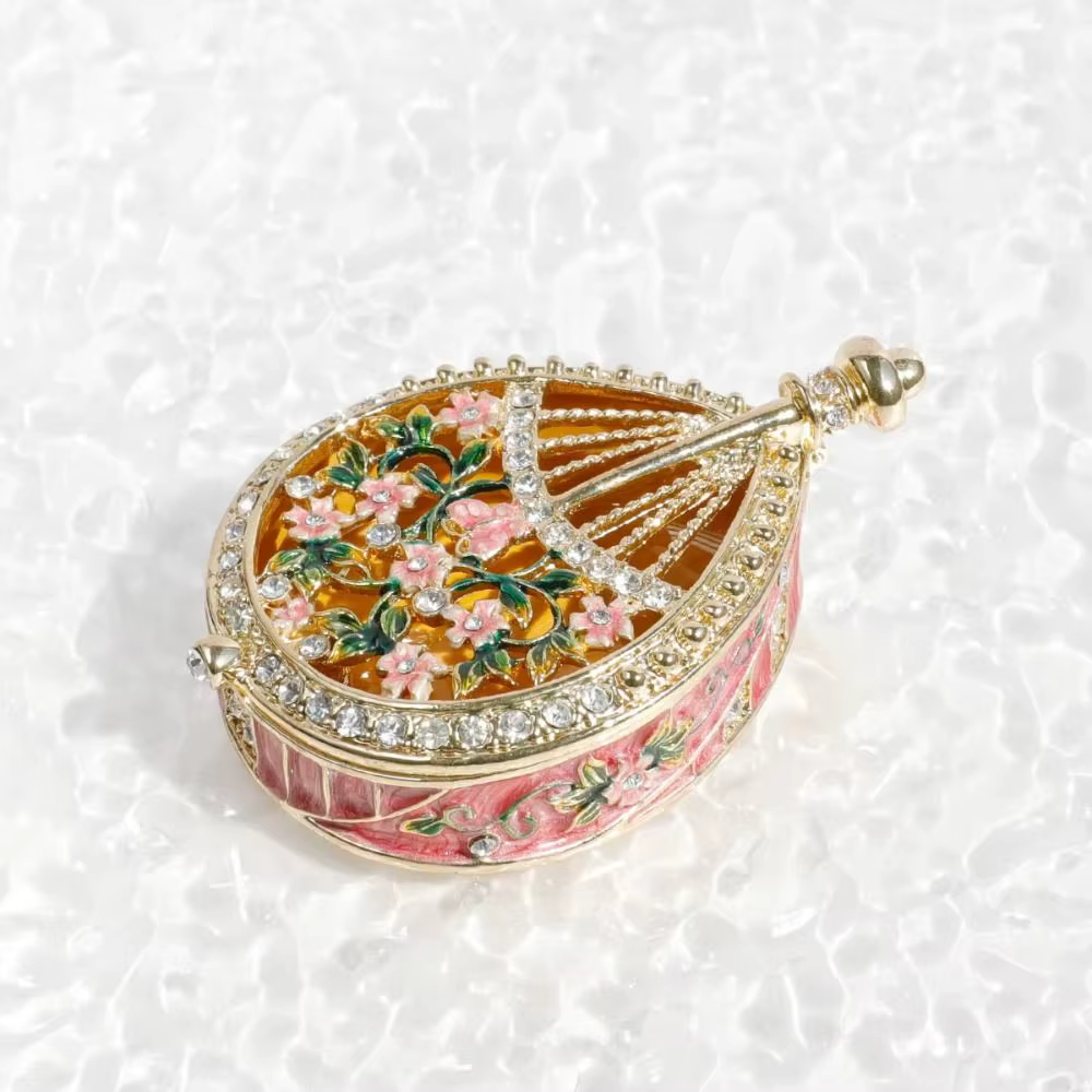 Boîte à bijoux en émail peinte à la main
