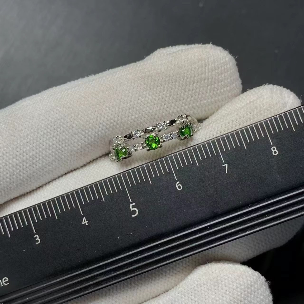 Bague Diopside naturelle VINTAGE multi-particules