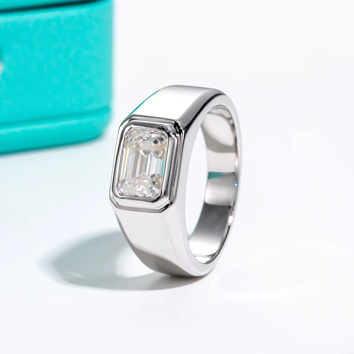 2ct D Couleur Émeraude Moissanite Hommes Bague En Argent Sterling 925 Plaqué Or 18K Bagues De Fiançailles Pour Homme