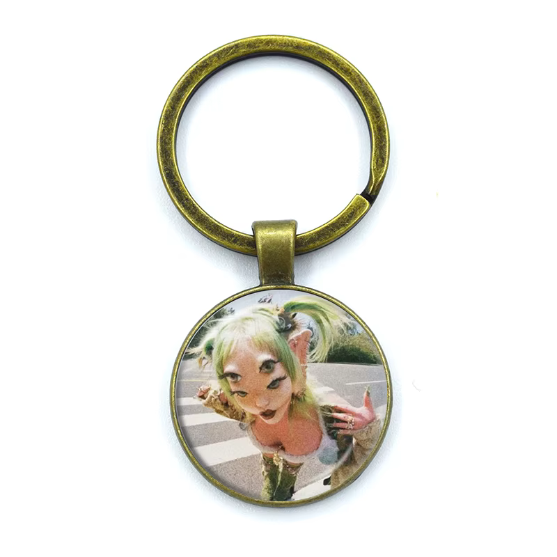 Melanie Martinez-Pendentif en Verre Y2K