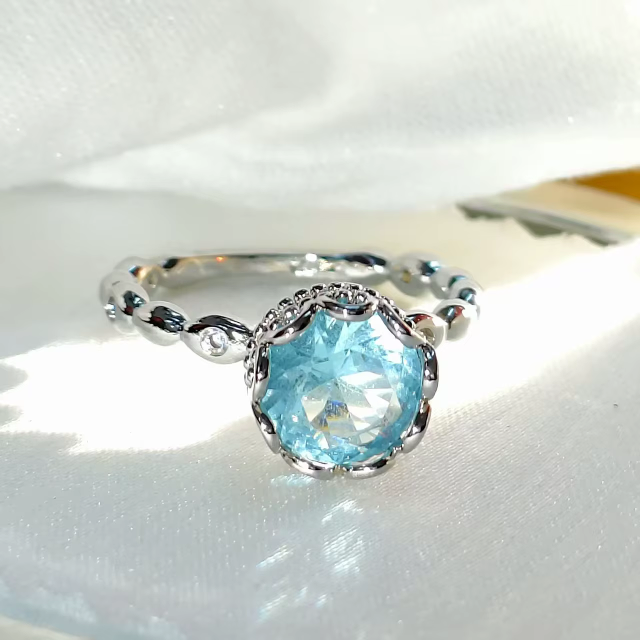 Bague en argent sterling 925 avec zircon bleu aqua et dentelle