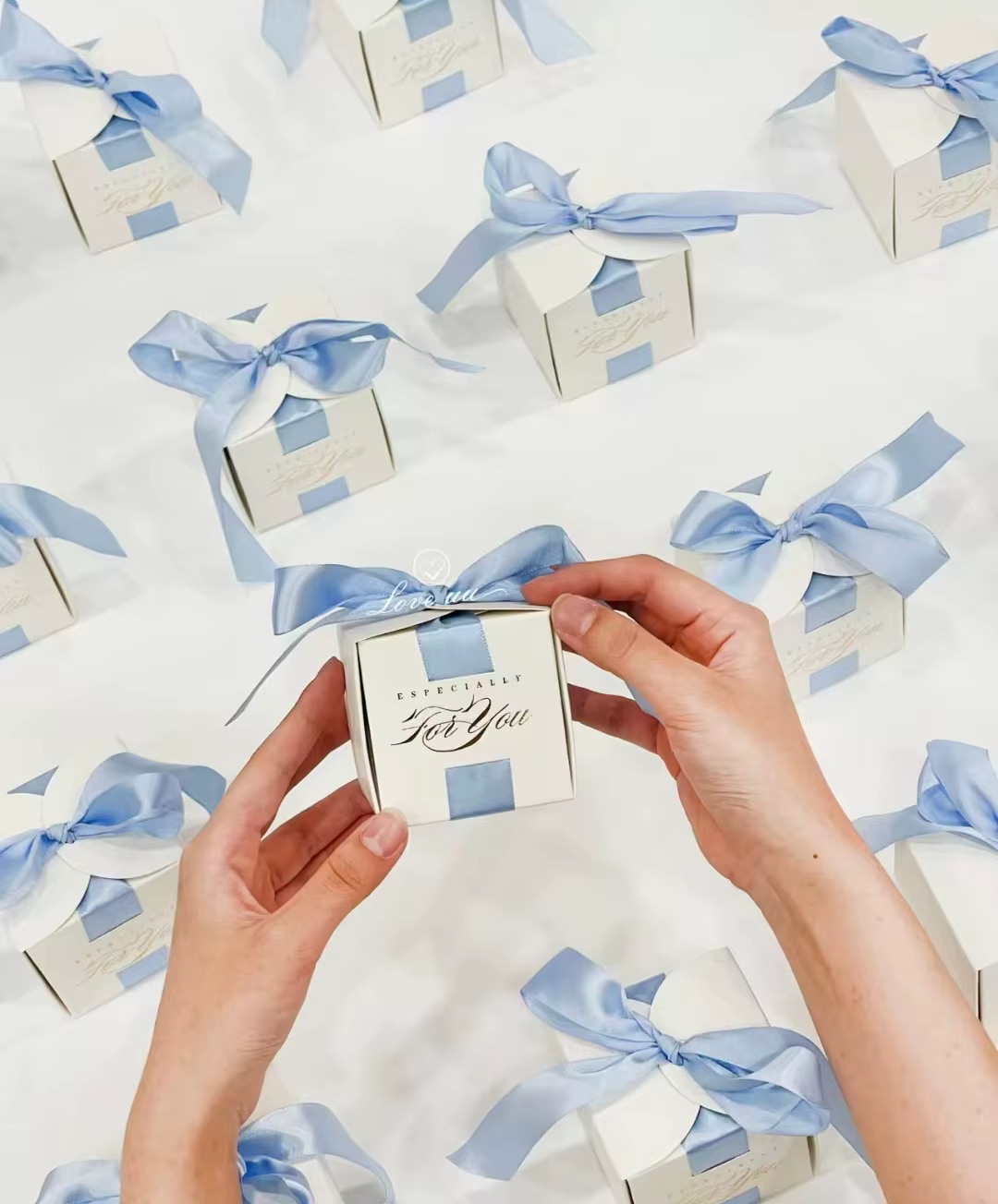 Boîtes cadeaux pour mariage avec ruban