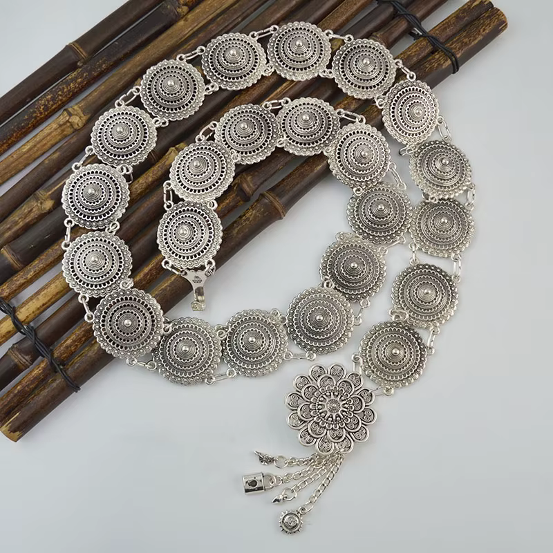 Ceinture à chaîne en métal celtique médiéval pour femmes