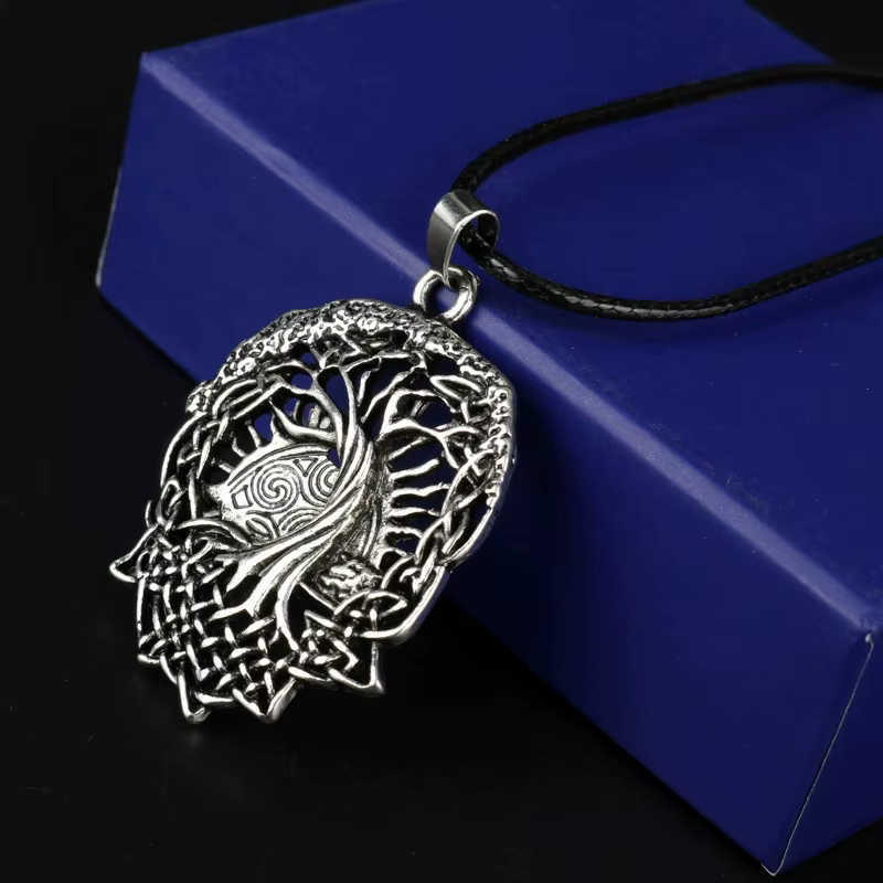 Collier arbre de vie slavique