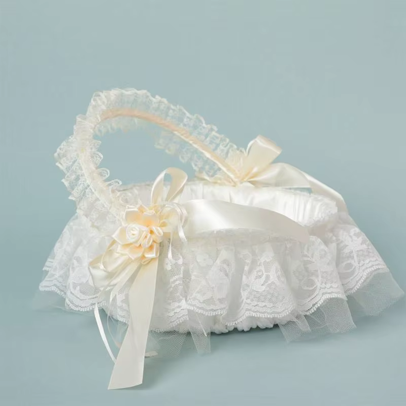 31BB Panier fleurs blanches pour réception mariage