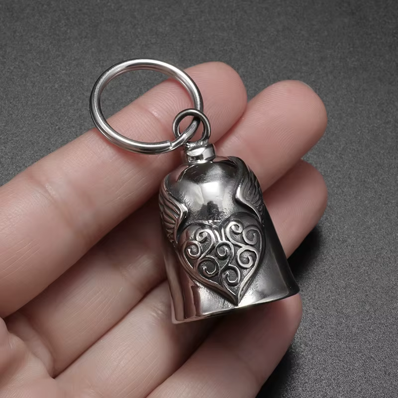 Porte-clés Cloche Porte-Bonheur Vintage avec Croix et Ailes d'Ange