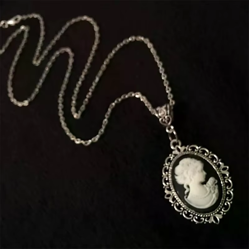 Collier de beauté gothique