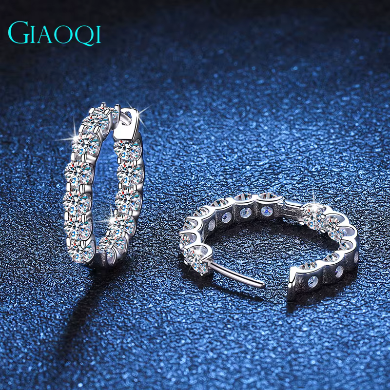 Boucles d'oreilles à tige à vis Moissanite