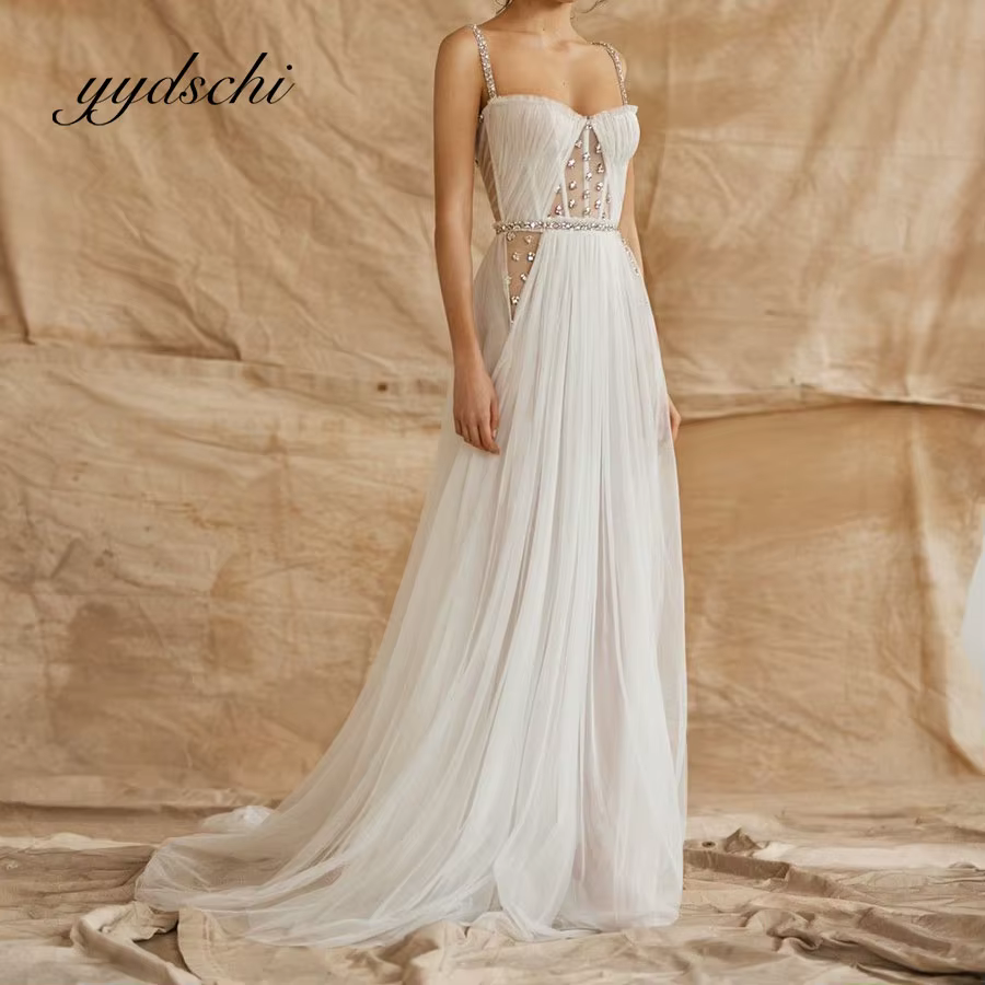 Robe de mariée à fines bretelles