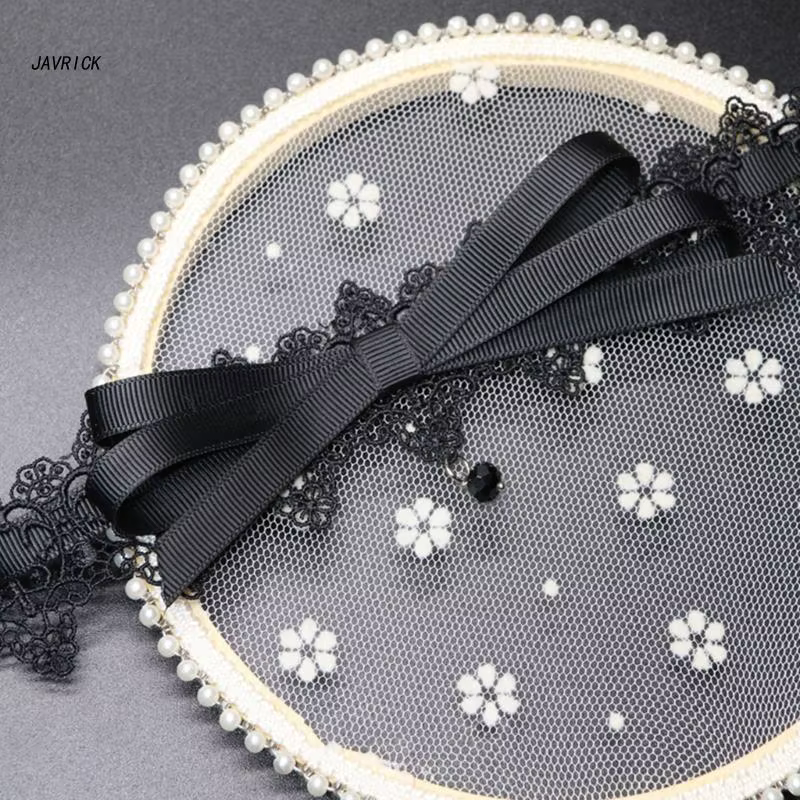 Collier ras du cou en dentelle noire