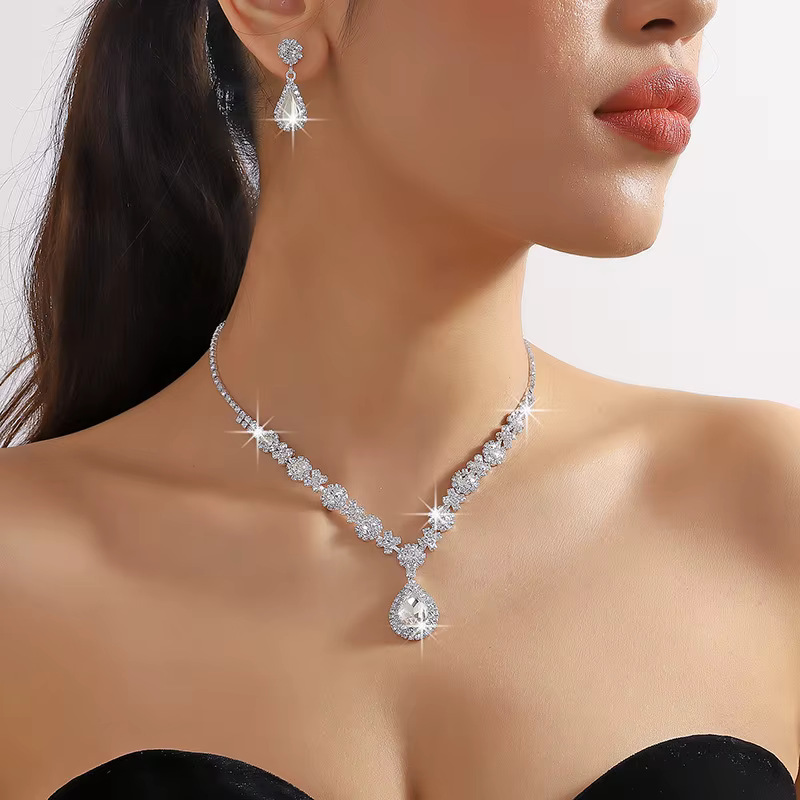 Ensemble de 3 colliers gouttelettes de cristal pour femmes