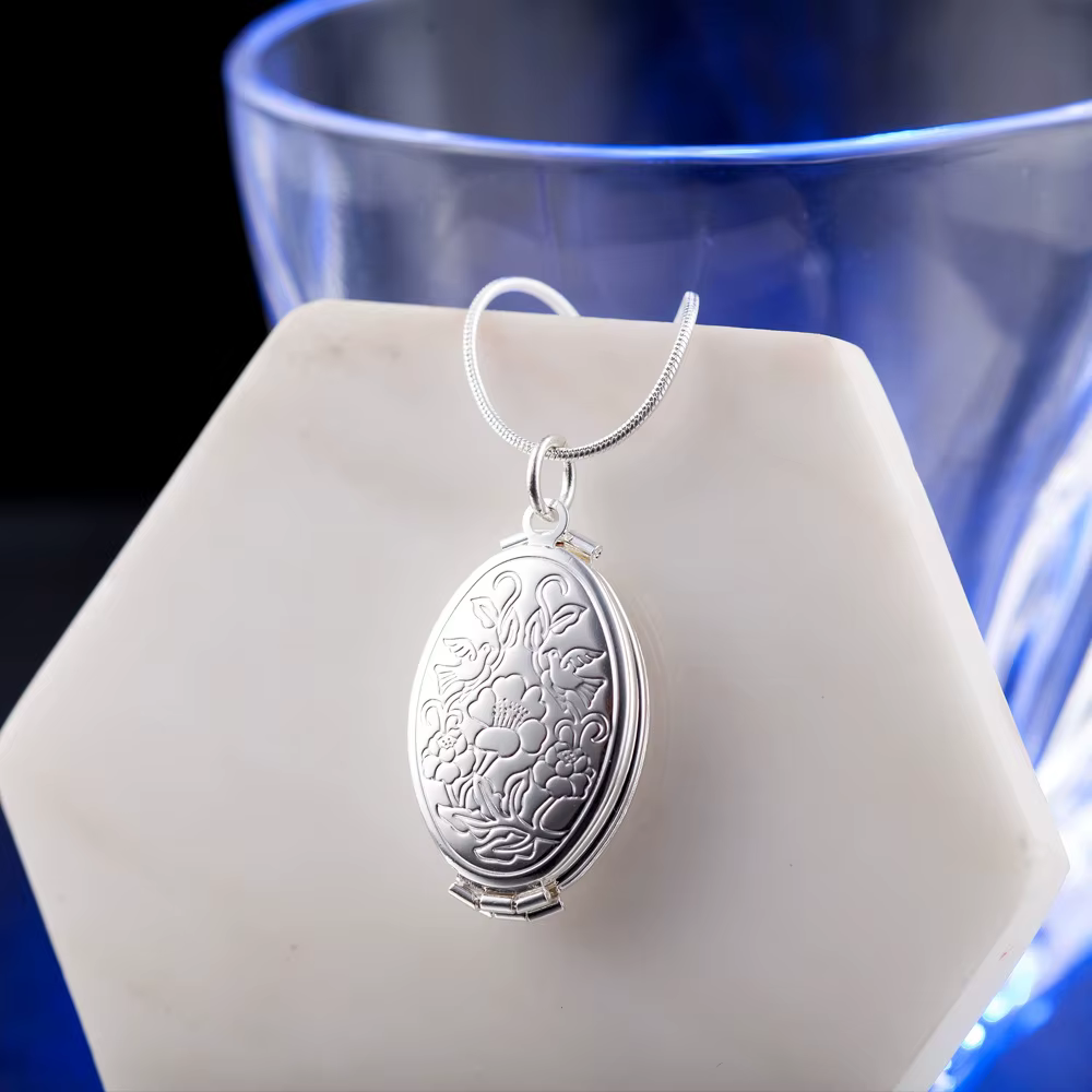 Collier pendentif médaillon mémoire cadre photo pour femme