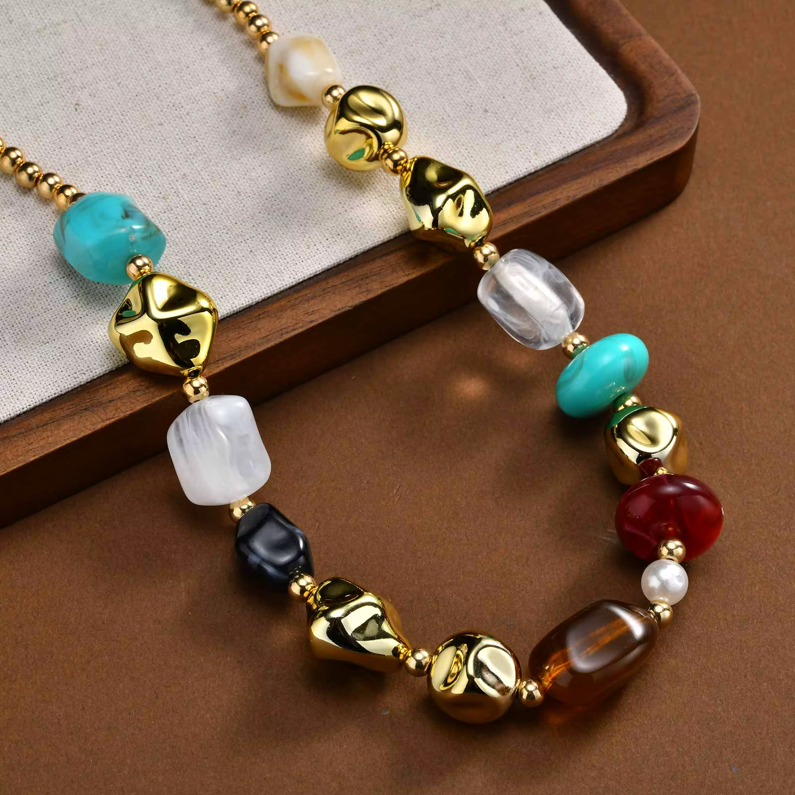 Collier minimaliste en forme de goutte d'eau creuse