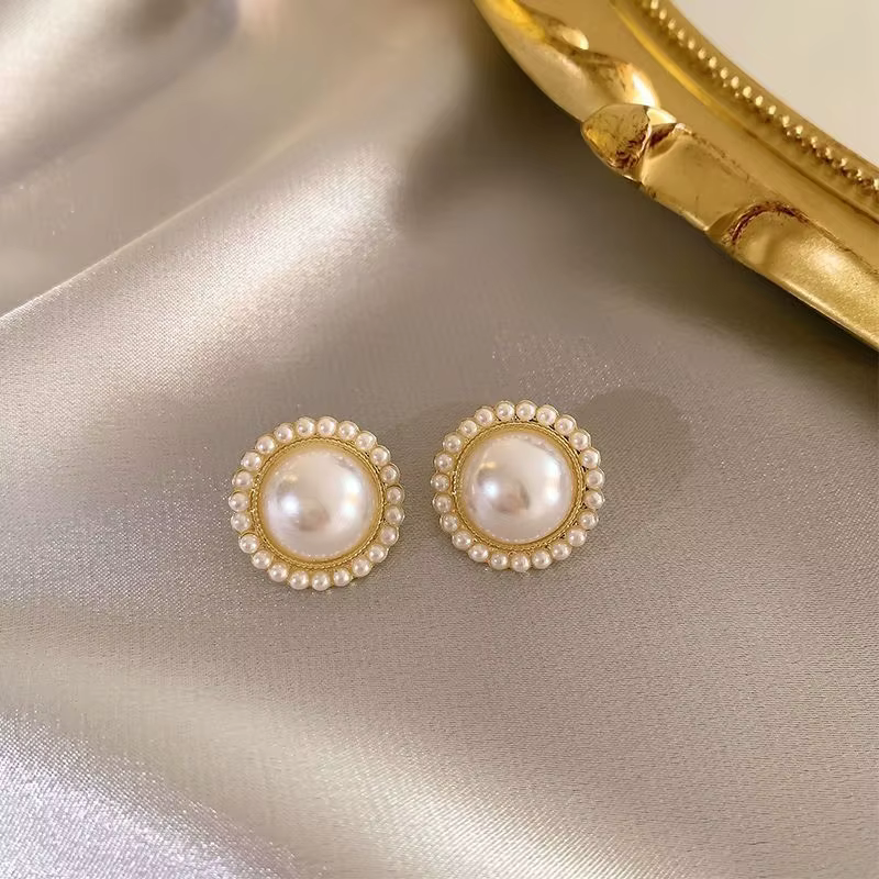 Boucles d'oreilles clous carrées émaillées bordeaux vintage pour femme