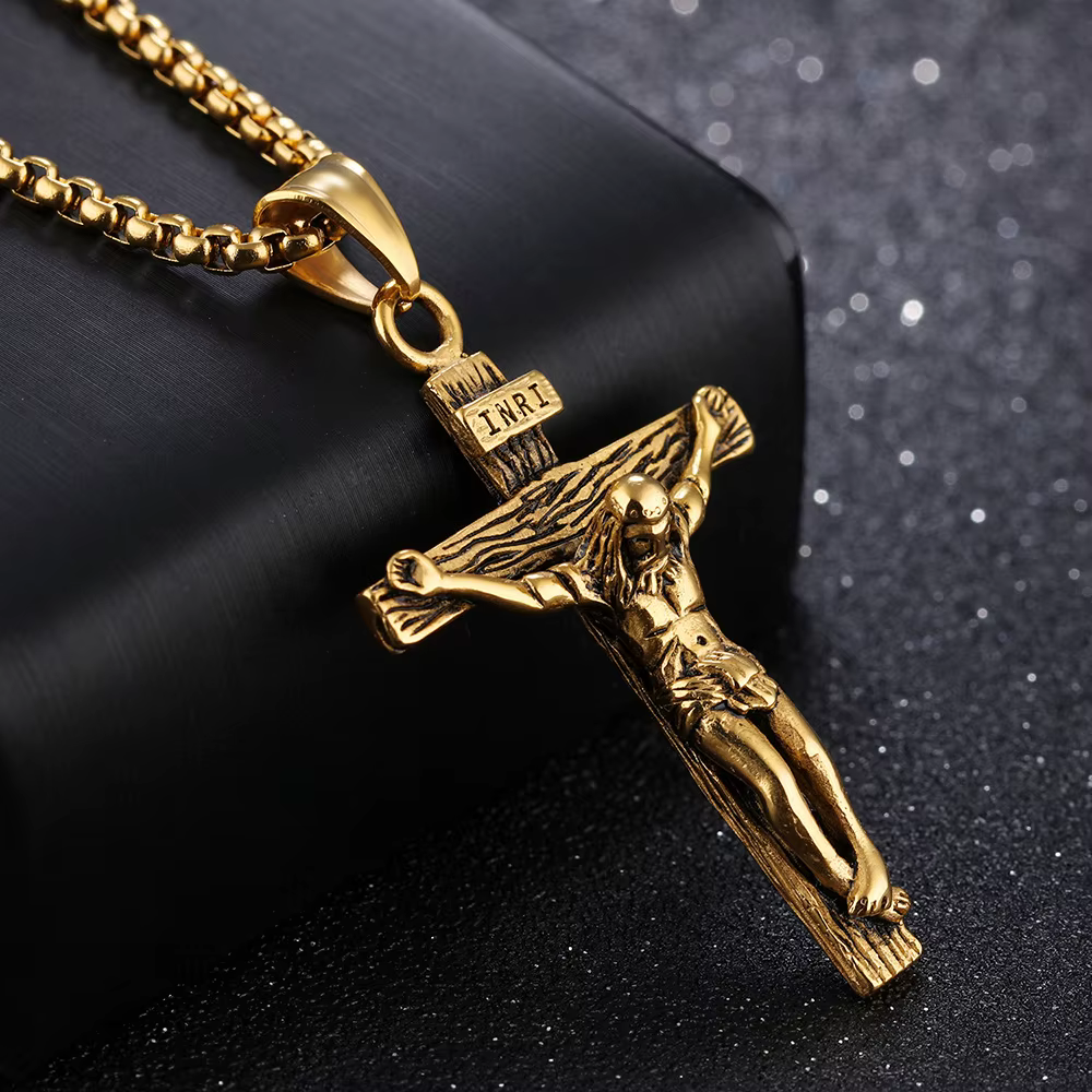 Collier croix premium pour femmes plaqué or 18 carats