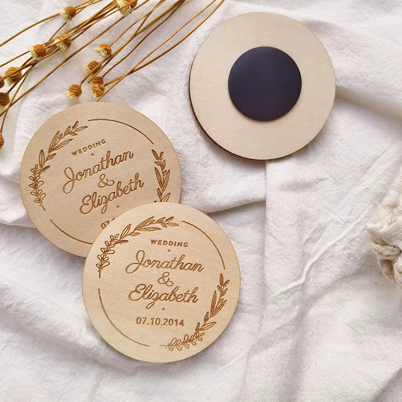 Aimants en bois personnalisés Souvenirs de mariage pour les invités