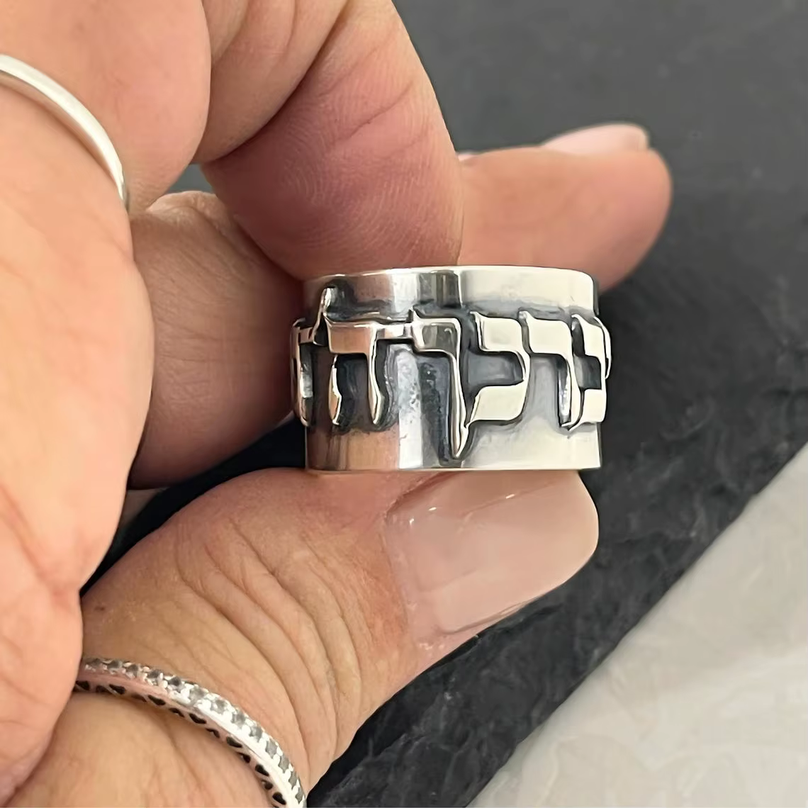 Bague hébreu pour hommes, 12mm, robuste, personnalisable, en acier inoxydable, gothique, en argent, cadeau de fête personnalisé, bijoux Judaica