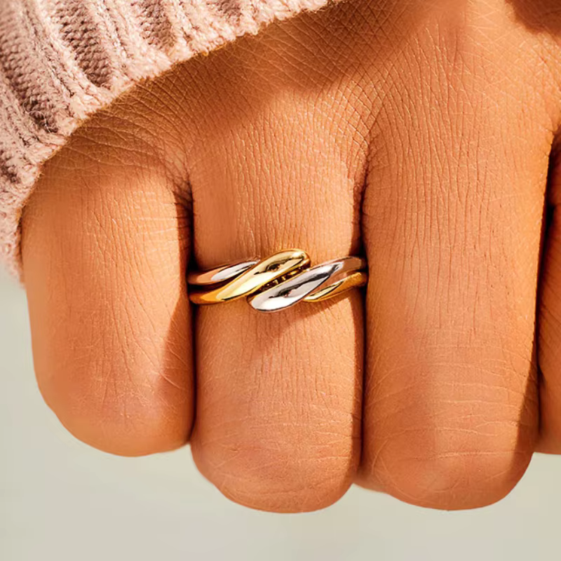 Huitan – bague torsadée bicolore pour femmes