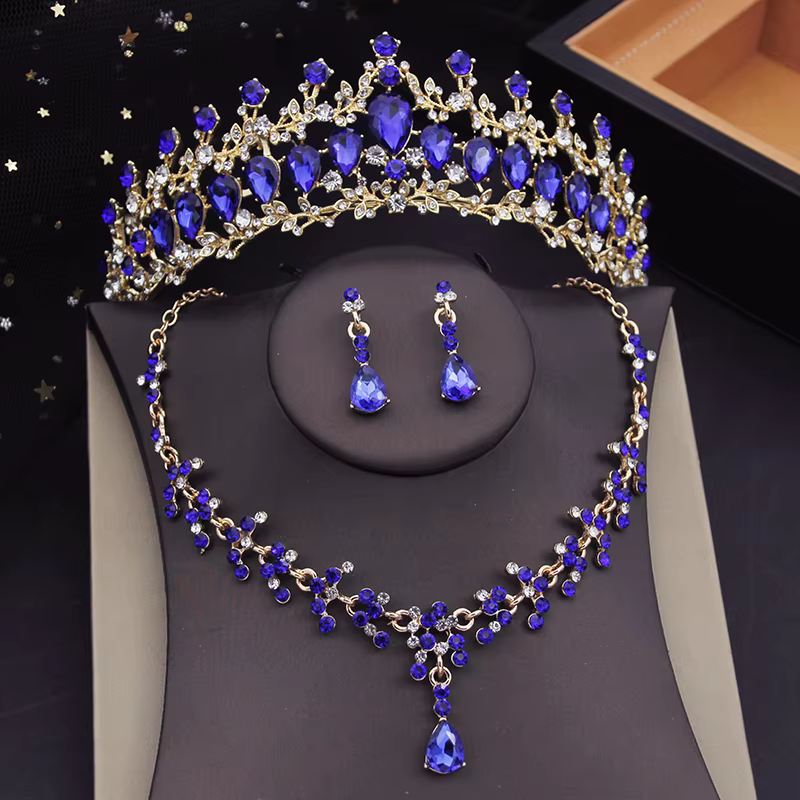 Diadème baroque en zircone et bijoux assortis