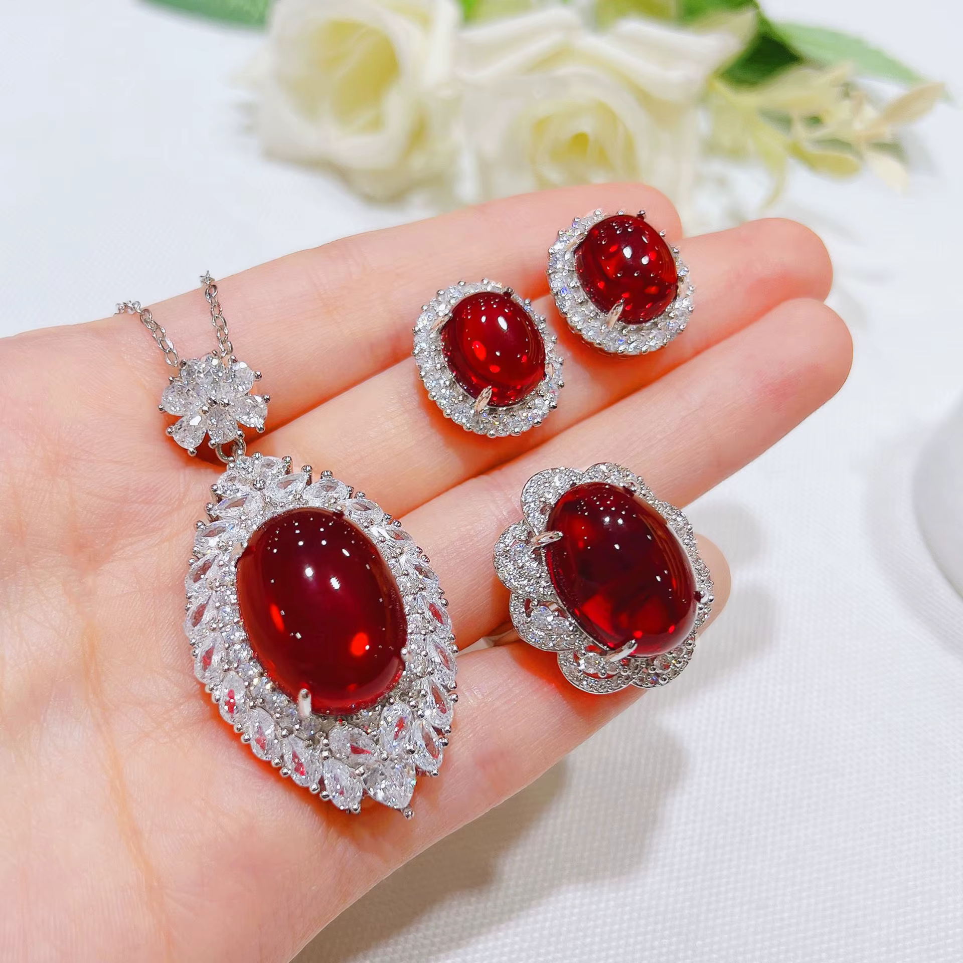 Foydjew nouveau luxe Simulation Pigeon rubis ensembles de bijoux pour les femmes exagéré grande pierre rouge pendentif colliers boucles d'oreilles bagues